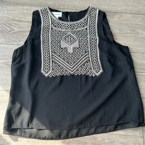 Rena  Rowan Pure Silk Embroidery Sleeveless Blouse - Picture 4 of 15